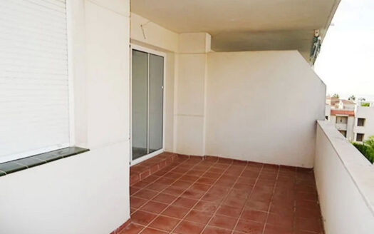 2 bedroom Apartment in Riviera Del Sol