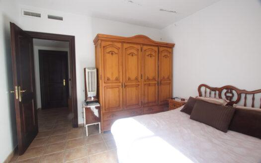 5 bedroom House in Casares