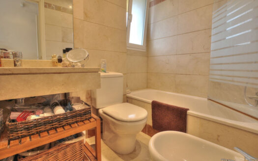 2 bedroom Apartment in Calanova Golf