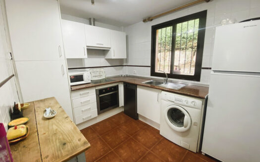 3 bedroom House in Casares Playa