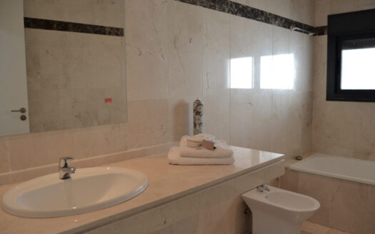 2 bedroom Apartment in New Golden Mile