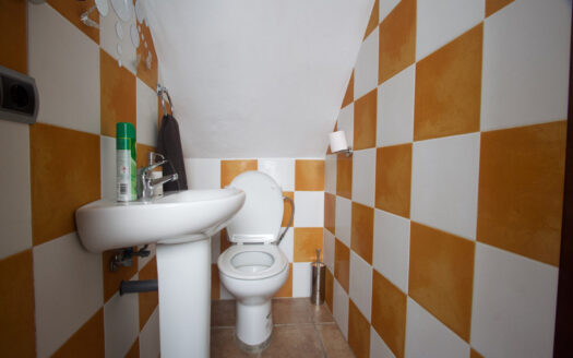 5 bedroom House in Casares