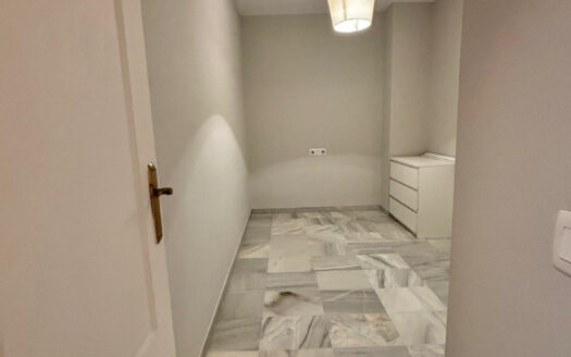 4 bedroom Apartment in Nueva Andalucía