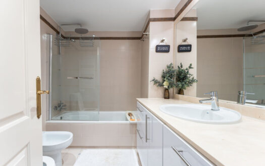 2 bedroom Apartment in Calahonda