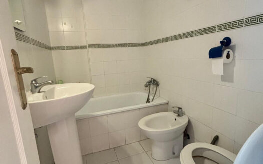 4 bedroom Apartment in Nueva Andalucía