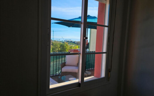 3 bedroom Apartment in Casares Playa