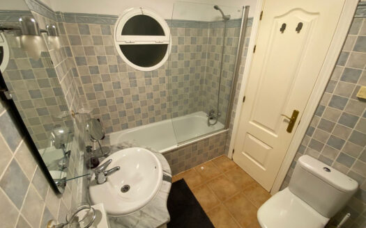 2 bedroom Apartment in Casares Playa