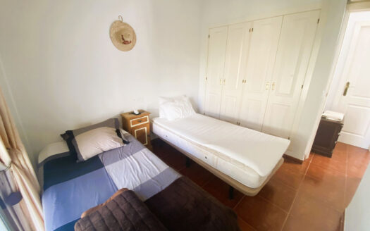 3 bedroom House in Casares Playa
