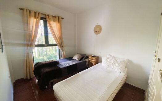 3 bedroom House in Casares Playa