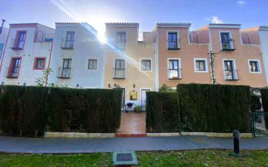 3 bedroom House in Casares Playa