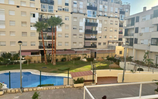 4 bedroom Apartment in Nueva Andalucía