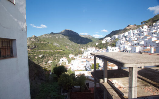 5 bedroom House in Casares