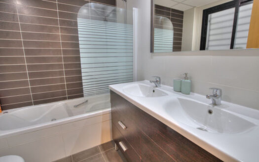 1 bedroom Apartment in Riviera Del Sol