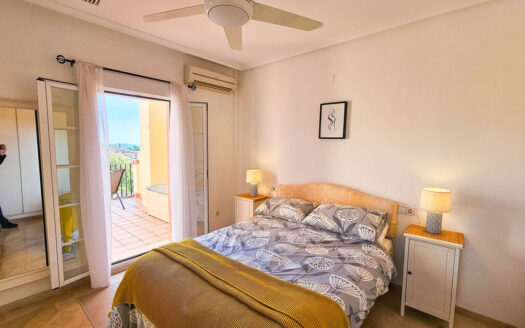 3 bedroom Apartment in Casares Playa