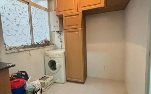 4 bedroom Apartment in Nueva Andalucía