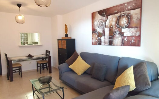 2 bedroom Apartment in Riviera Del Sol