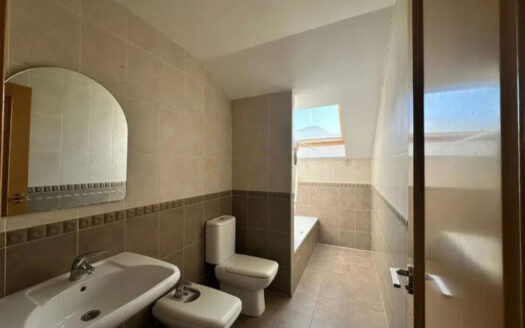 5 bedroom Apartment in Ojén