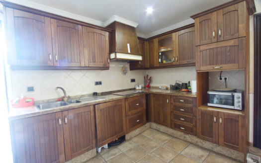 5 bedroom House in Casares