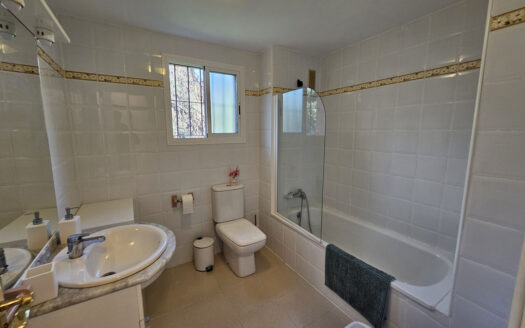 2 bedroom Apartment in Reserva De Marbella