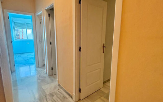 4 bedroom Apartment in Nueva Andalucía