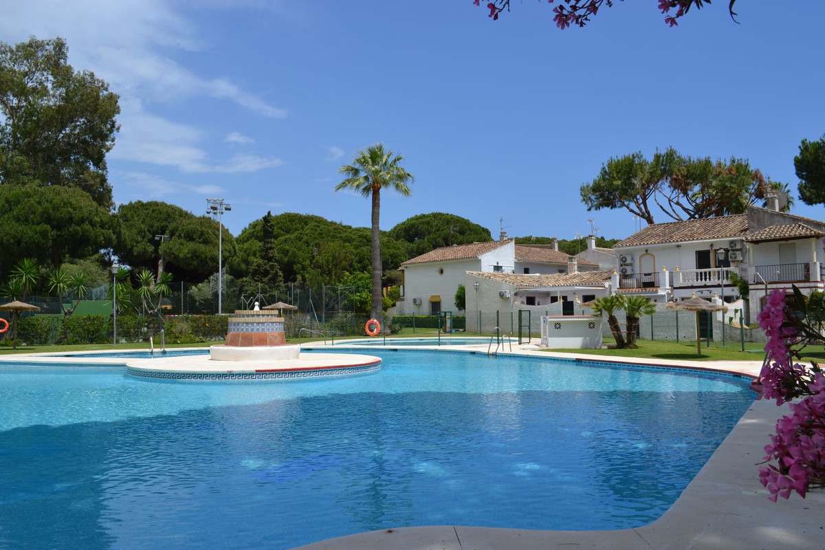 2 bedroom House in Elviria