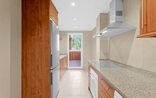 3 bedroom Apartment in Elviria