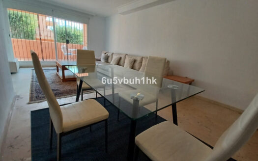 3 bedroom Apartment in Elviria