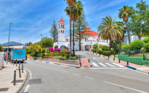 4 bedroom House in Nueva Andalucía