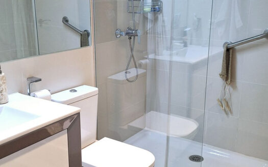 2 bedroom Apartment in Casares Playa