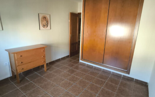 4 bedroom House in Casares Playa