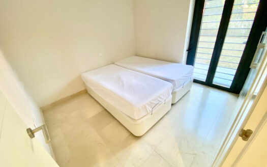 2 bedroom Apartment in Los Flamingos