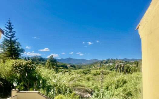 3 bedroom House in New Golden Mile