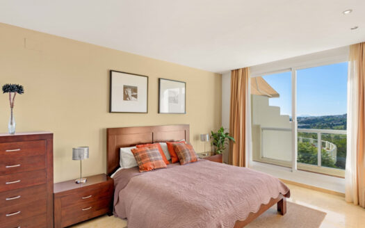 3 bedroom Apartment in Los Almendros