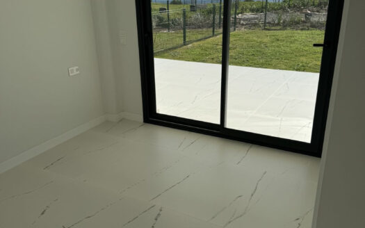 2 bedroom Apartment in Casares Playa