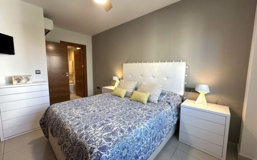 3 bedroom Apartment in Las Lagunas