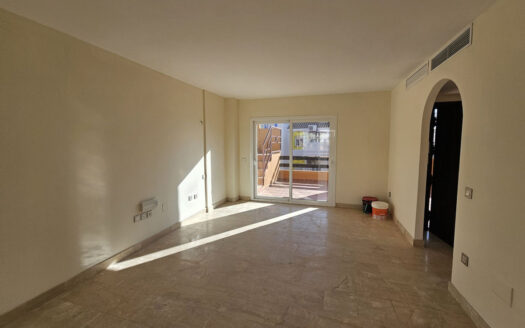 2 bedroom Apartment in Riviera Del Sol