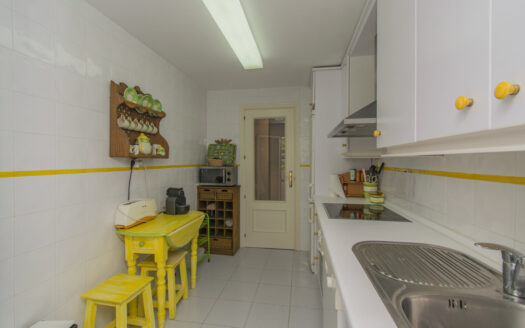 3 bedroom Apartment in Nueva Andalucía