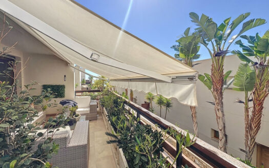 3 bedroom Apartment in Altos De Los Monteros