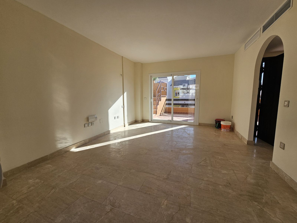 2 bedroom Apartment in Riviera Del Sol