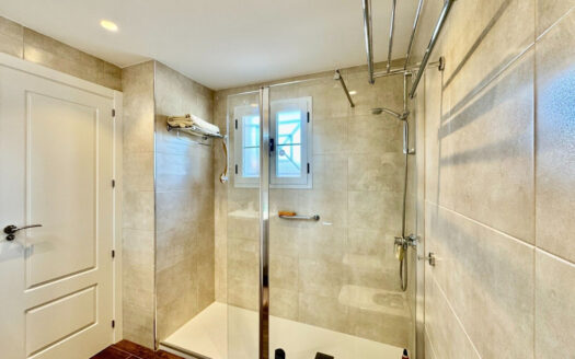 2 bedroom Apartment in New Golden Mile