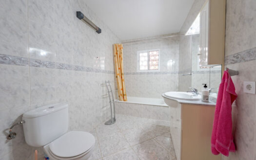 4 bedroom House in La Campana