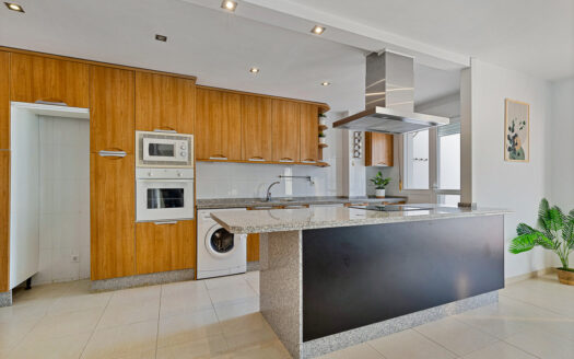 4 bedroom Apartment in Benalmadena