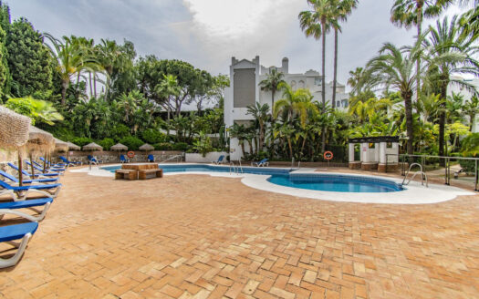 4 bedroom Apartment in Reserva De Marbella