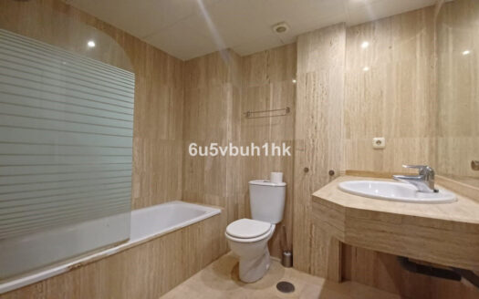 3 bedroom Apartment in Elviria