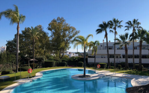 2 bedroom Apartment in Nueva Andalucía