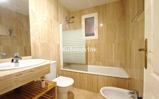 3 bedroom Apartment in Elviria