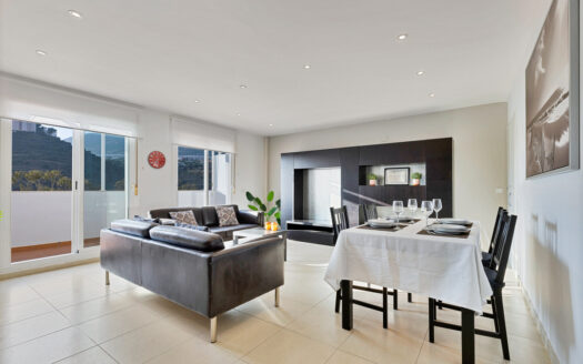 4 bedroom Apartment in Benalmadena