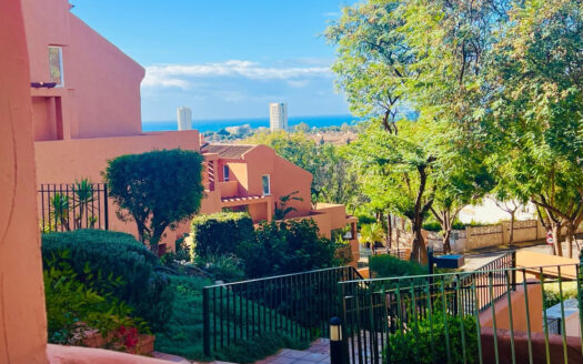 3 bedroom Apartment in Elviria