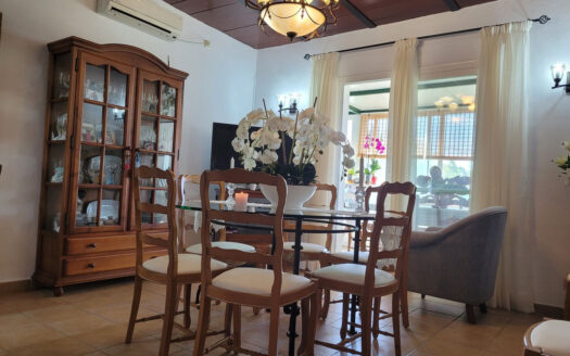 5 bedroom House in Estepona