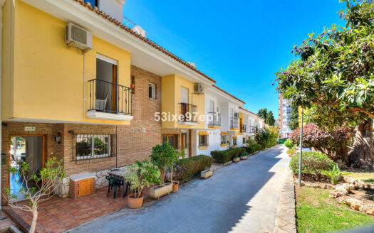 5 bedroom House in Los Boliches